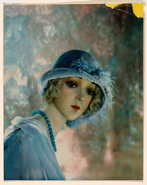 [Mannequin in Suzanne Talbot hat], Adolf de Meyer (American (born France), Paris 1868–1946 Los Angeles, California), Trichrome carbro print 