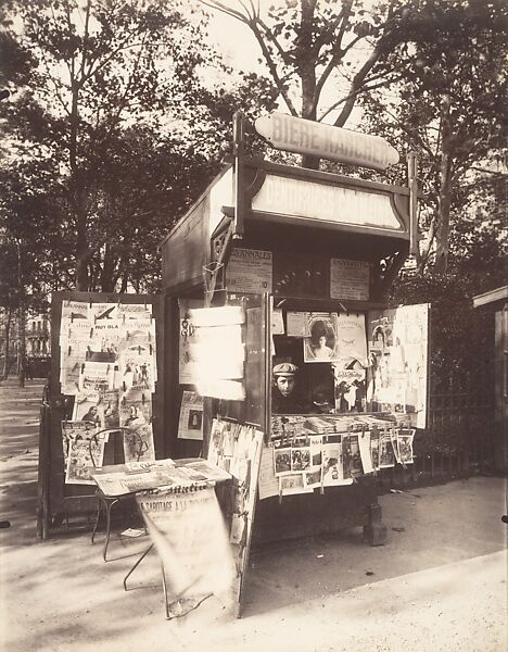 Boutique Journaux, Rue de Sèvres, Paris, Eugène Atget (French, Libourne 1857–1927 Paris), Matte albumen silver print from glass negative 