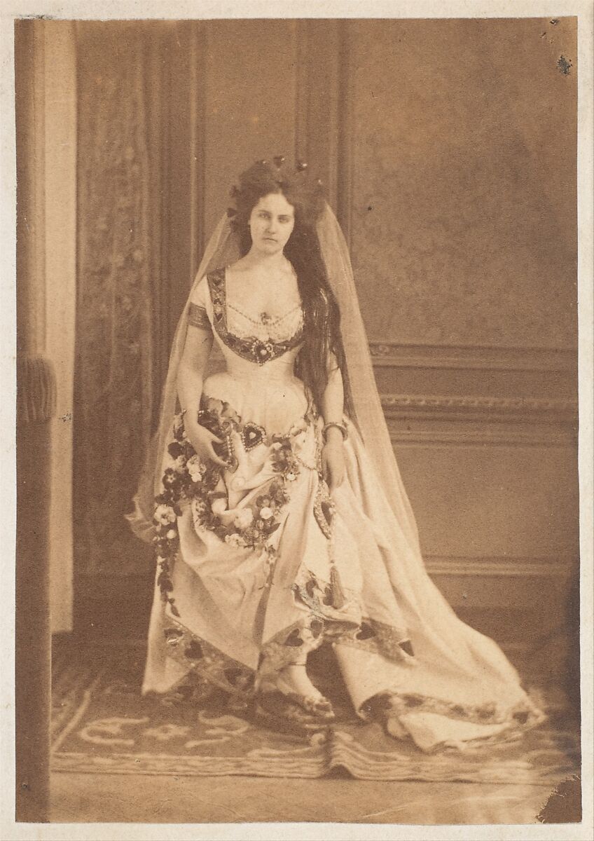 La Dame de Cœurs, Pierre-Louis Pierson (French, 1822–1913), Albumen silver print from glass negative 