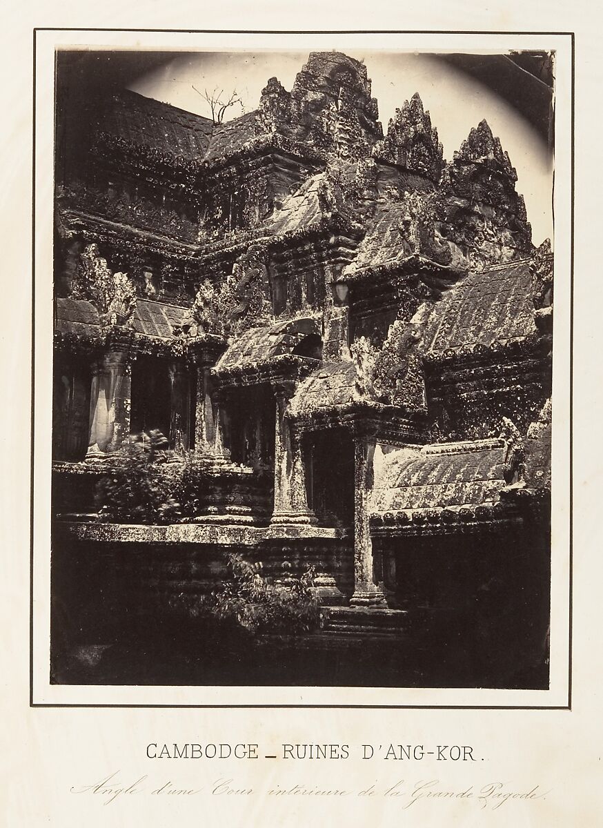 Angle d'Une Cour Intérieure de la Grande Pagode, Emile Gsell (French, Sainte-Marie-aux-Mines 1838–1879 Vietnam), Albumen silver print from glass negative 