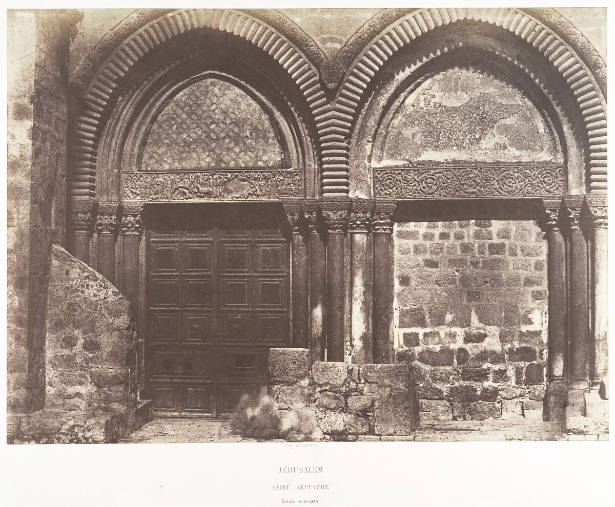 Jérusalem, Saint-Sépulcre, Entrée principale, Auguste Salzmann (French, 1824–1872), Salted paper print from paper negative 