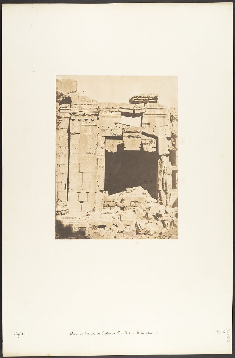 Porte du Temple de Jupiter, à Baalbek (Héliopolis), Maxime Du Camp (French, 1822–1894), Salted paper print from paper negative 