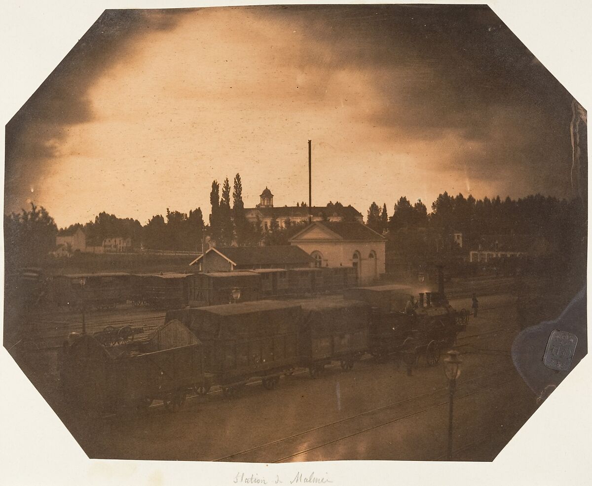 Station de Malines, Epreuve instantanée au passage d'un train au soleil couchant, Louis-Pierre-Théophile Dubois de Nehaut (French, active Belgium, 1799–1872), Salted paper print from paper negative 