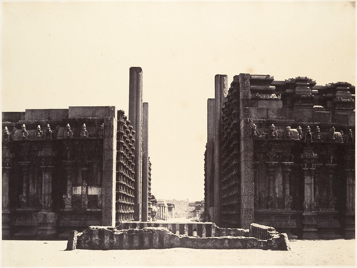 The Raya Gopuram from W, Linnaeus Tripe (British, Devonport (Plymouth Dock) 1822–1902 Devonport), Albumen silver print from waxed paper negative 