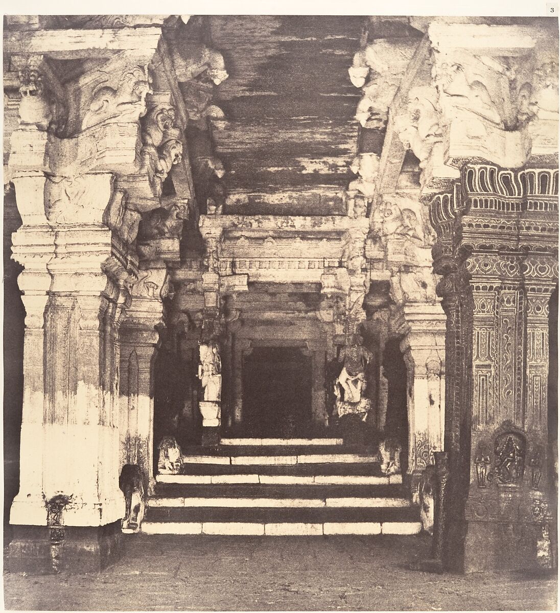 Entrance to the Thousand Pillared Mundapam in the Great Pagoda, Linnaeus Tripe (British, Devonport (Plymouth Dock) 1822–1902 Devonport), Albumen silver print from waxed paper negative 