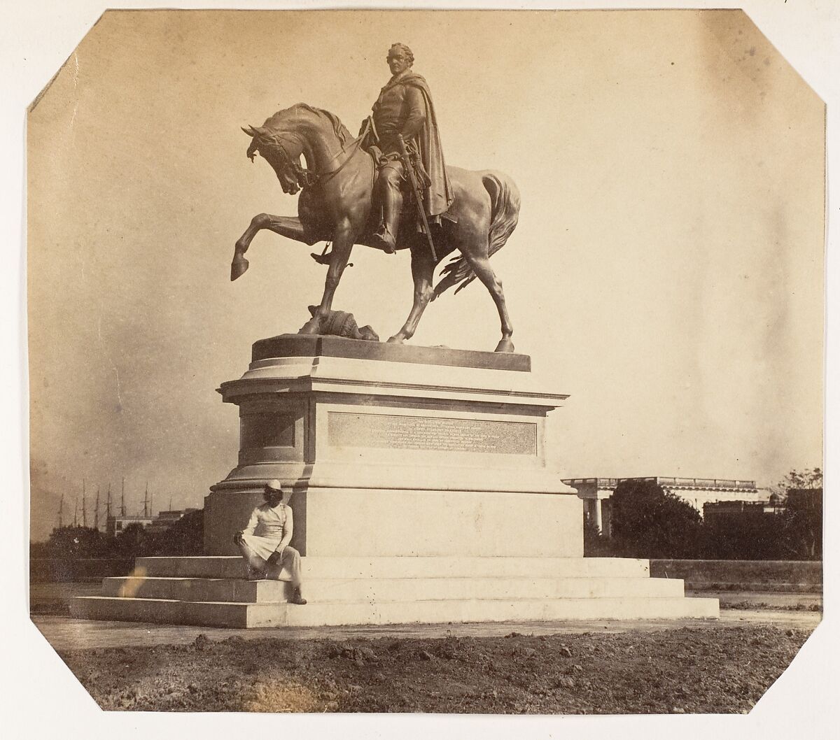 [Statue of Lord Hardinge, Governor General of India], Unknown, Albumen silver print 