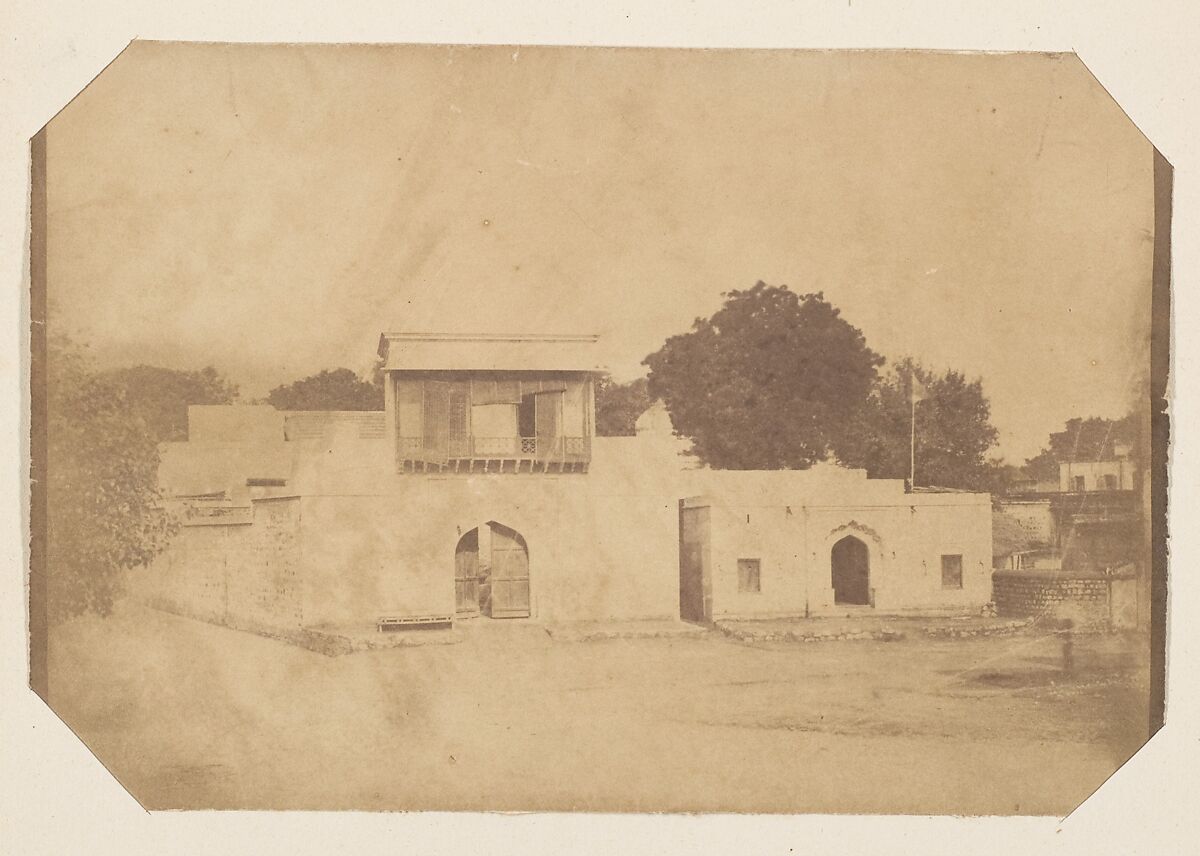 [House at Delhi], Unknown, Albumen silver print 