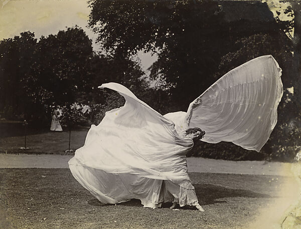 [Loie Fuller Dancing], Samuel Joshua Beckett (British, Shadwell, Stepney [London] 1870–1940 Bournemouth), Gelatin silver print 