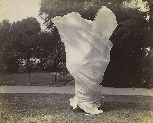 [Loie Fuller Dancing], Samuel Joshua Beckett (British, Shadwell, Stepney [London] 1870–1940 Bournemouth), Gelatin silver print 