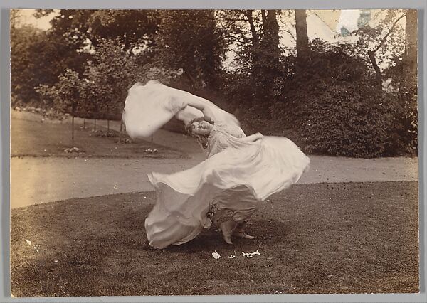 Loie Fuller Dancing, Samuel Joshua Beckett (British, Shadwell, Stepney [London] 1870–1940 Bournemouth), Gelatin silver print 