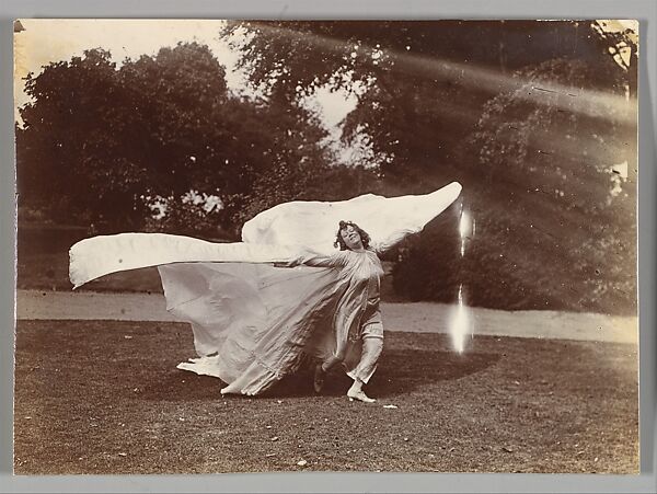 Loie Fuller Dancing