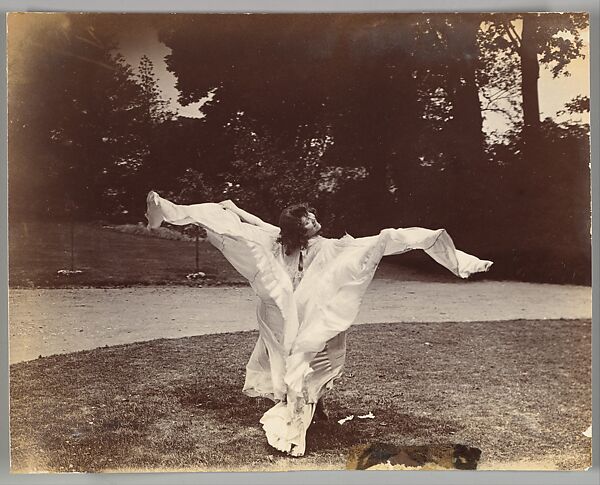 Loie Fuller Dancing, Samuel Joshua Beckett (British, Shadwell, Stepney [London] 1870–1940 Bournemouth), Gelatin silver print 