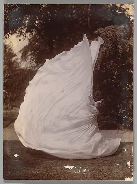 Loie Fuller Dancing, Samuel Joshua Beckett (British, Shadwell, Stepney [London] 1870–1940 Bournemouth), Gelatin silver print 