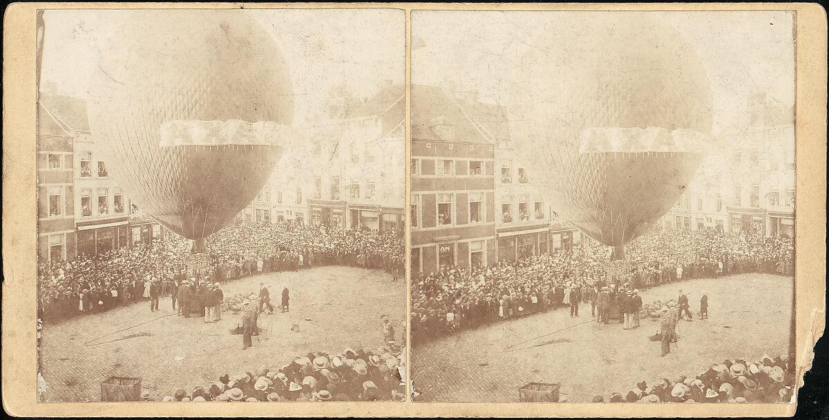 [Stereograph View of a Hot Air Balloon], Unknown, Albumen silver prints 