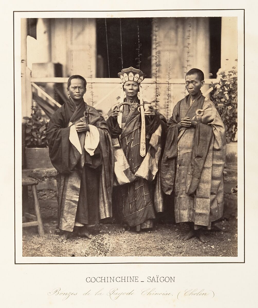 Bonzes de la Pagoda Chinoise (Cholen), Saïgon, Cochinchine, Emile Gsell (French, Sainte-Marie-aux-Mines 1838–1879 Vietnam), Albumen silver print from glass negative 