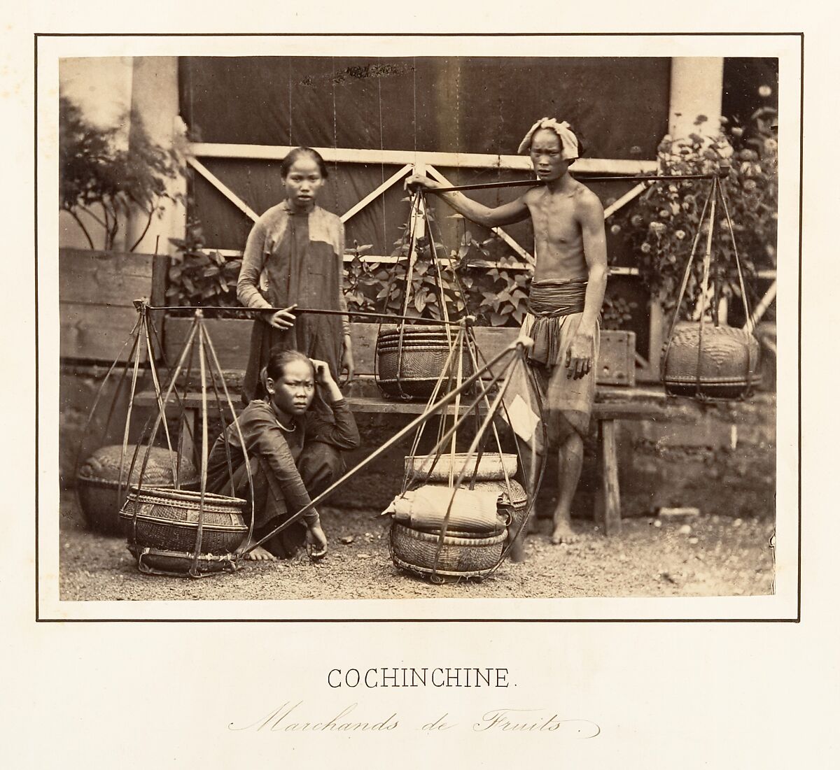 Marchands de Fruits, Cochinchine, Emile Gsell (French, Sainte-Marie-aux-Mines 1838–1879 Vietnam), Albumen silver print from glass negative 