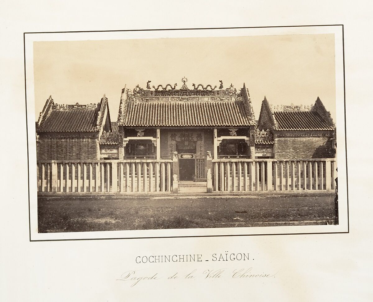 Pagode de la Ville Chinoise, Emile Gsell (French, Sainte-Marie-aux-Mines 1838–1879 Vietnam), Albumen silver print from glass negative 
