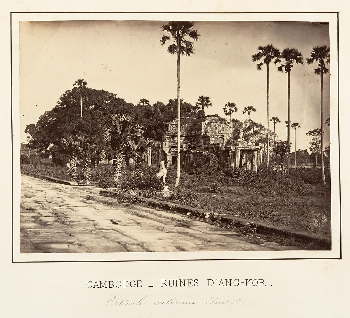 Edicule extérieur Sud, Emile Gsell (French, Sainte-Marie-aux-Mines 1838–1879 Vietnam), Albumen silver print from glass negative 