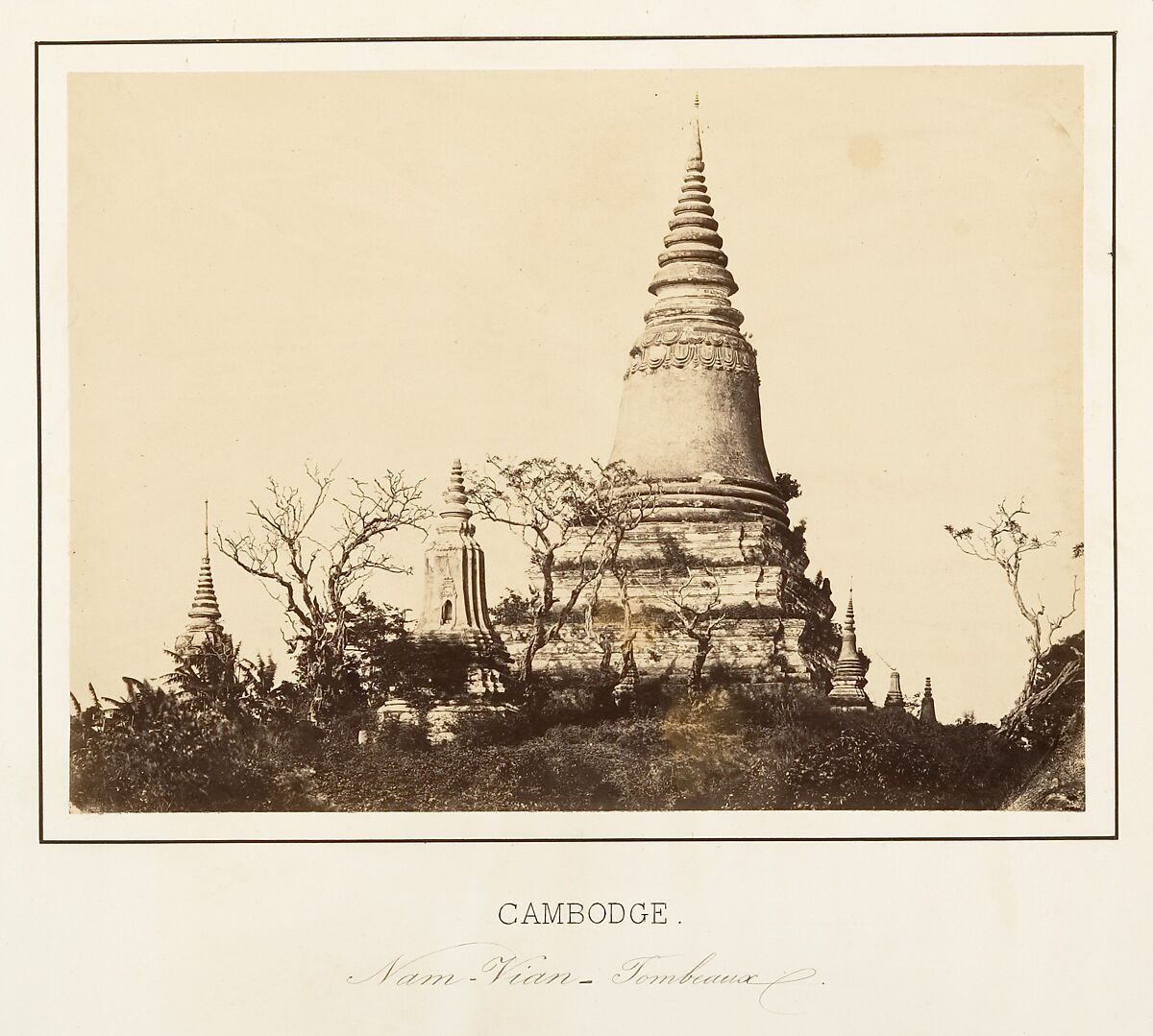 Nam-Vian - Tombeaux, Emile Gsell (French, Sainte-Marie-aux-Mines 1838–1879 Vietnam), Albumen silver prints from glass negatives 