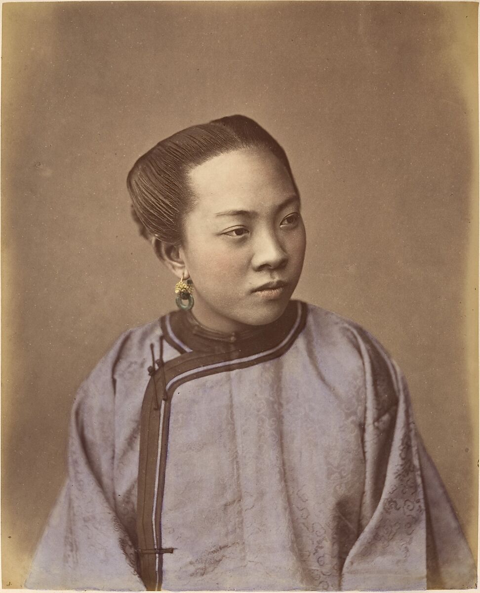 Fille de Shanghai, Raimund von Stillfried (Austrian, 1839–1911), Albumen silver print from glass negative with applied color 