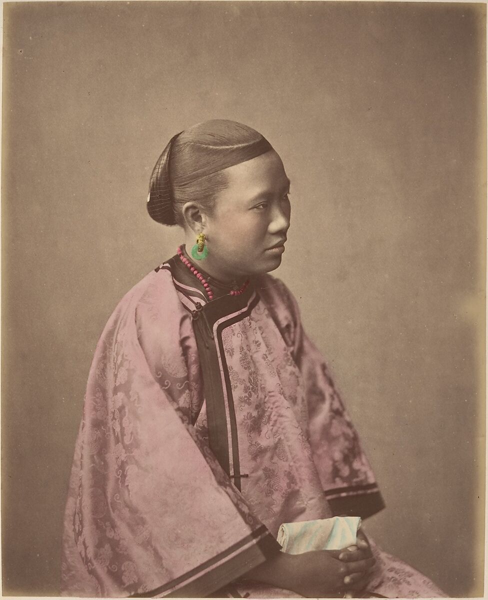 Fille de Shanghai, Raimund von Stillfried (Austrian, 1839–1911), Albumen silver print from glass negative with applied color 