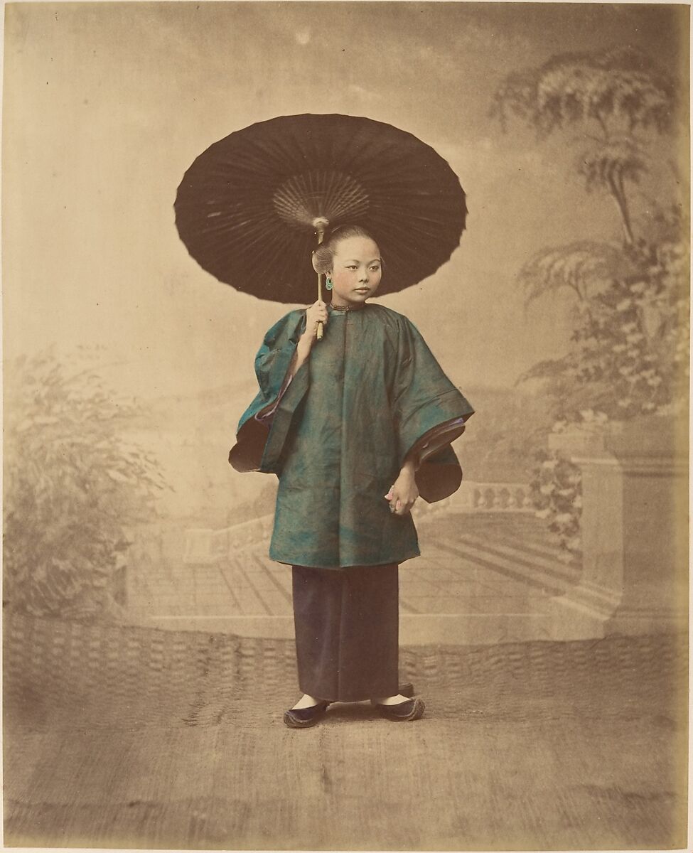 Femme de Canton, Raimund von Stillfried (Austrian, 1839–1911), Albumen silver print from glass negative with applied color 