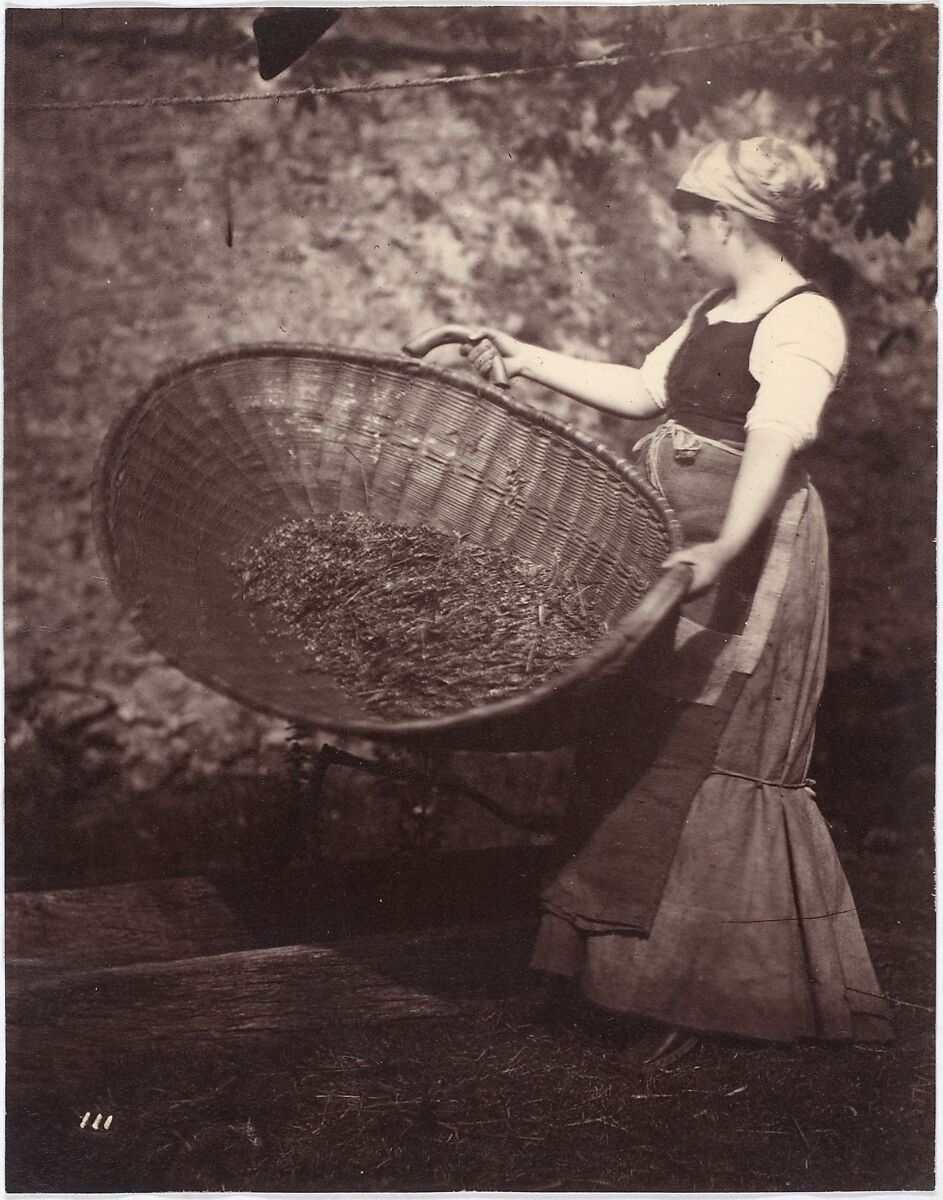 [Peasant Woman with Winnowing Basket], Unknown (French), Albumen silver print from glass negative 