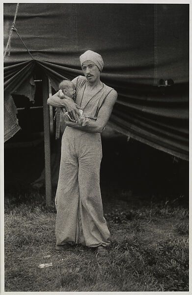 The Man Who Swallows Razor Blades, Hagerstown, Md., Diane Arbus (American, New York 1923–1971 New York), Gelatin silver print 