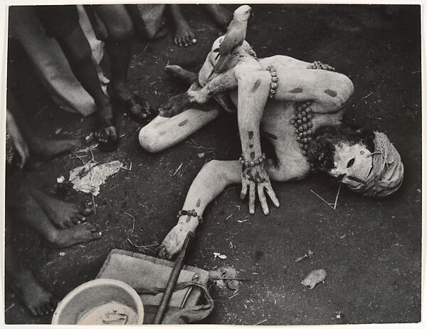 [Hindu Ascetic on Street with Onlookers, India], Leon Levinstein (American, Buckhannon, West Virginia 1910–1988 New York), Gelatin silver print 