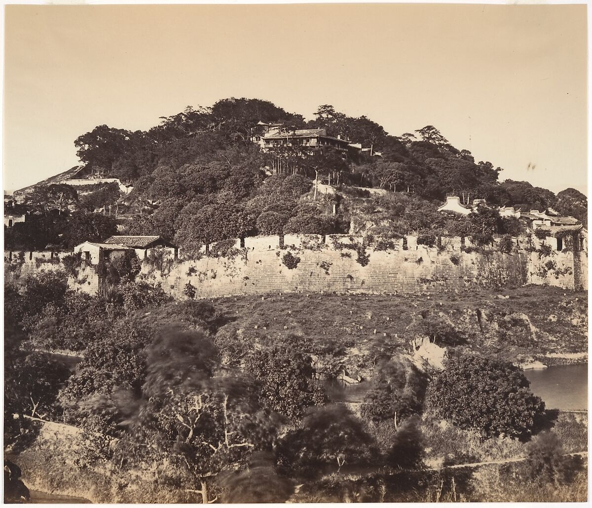 Woo-She-Shan, Tung Hing (Chinese, active 1870s), Albumen silver print from glass negative 