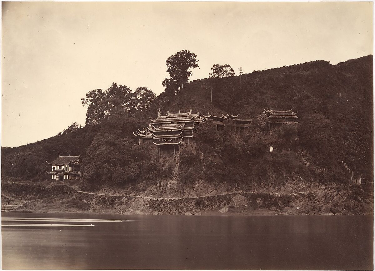 Min-ch'oi Temple & City Wall of Yen-ping, Lai Afong (Chinese, 1839–1890), Albumen silver print from glass negative 