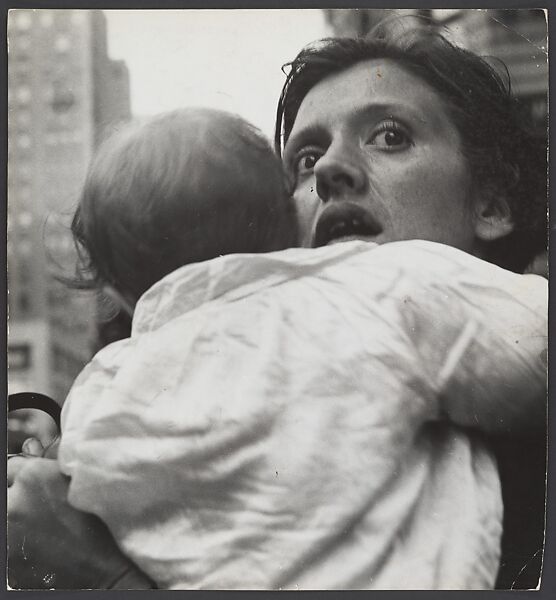 [Mother Holding Child, Herald Square, New York City], Leon Levinstein (American, Buckhannon, West Virginia 1910–1988 New York), Gelatin silver print 