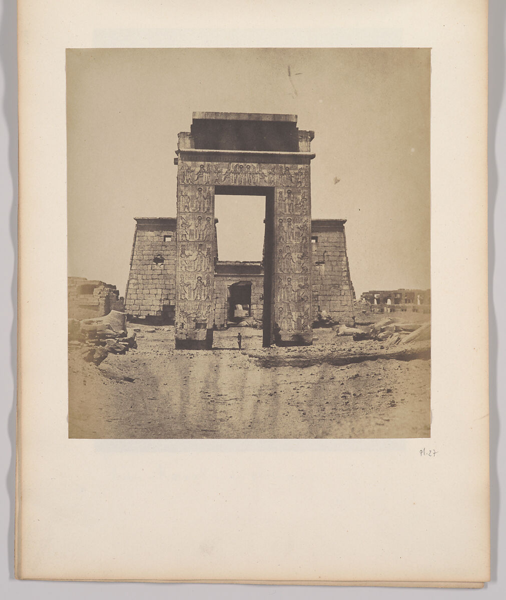 Karnak. Propylone du Temple de Khons. Hauteur 21 mèt.; largeur, 12 mèt. 50 c.; hauteur de la baie, 15 mèt., Maxime Du Camp (French, 1822–1894), Salted paper prints 