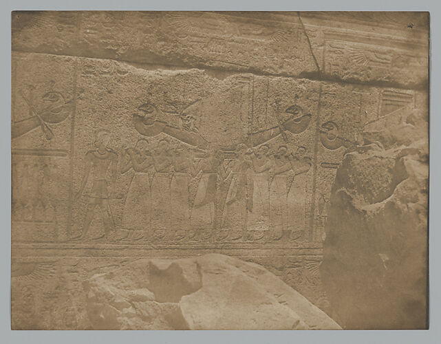 Palais de Karnak, sculptures extérieures du sanctuaire de granit.