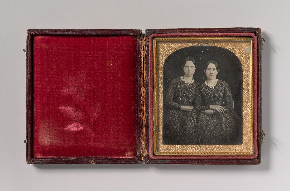 [Two Seated Young Women Identically Dressed], Unknown (American), Daguerreotype with applied color 