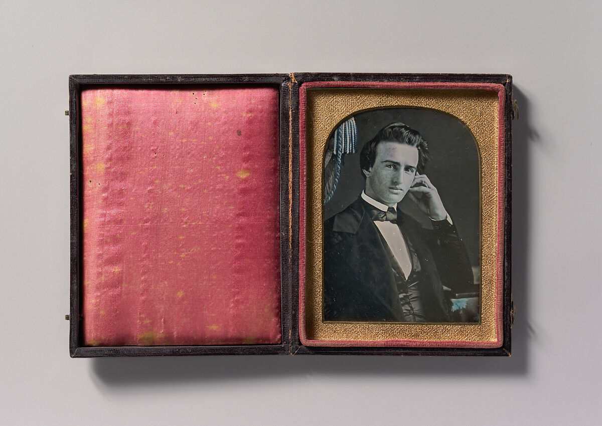 [Seated Young Man Resting Head on Fingers], Unknown (American), Daguerreotype with applied color 