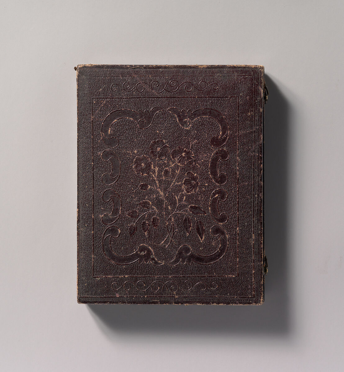 [Seated Young Man Resting Head on Fingers], Unknown (American), Daguerreotype with applied color