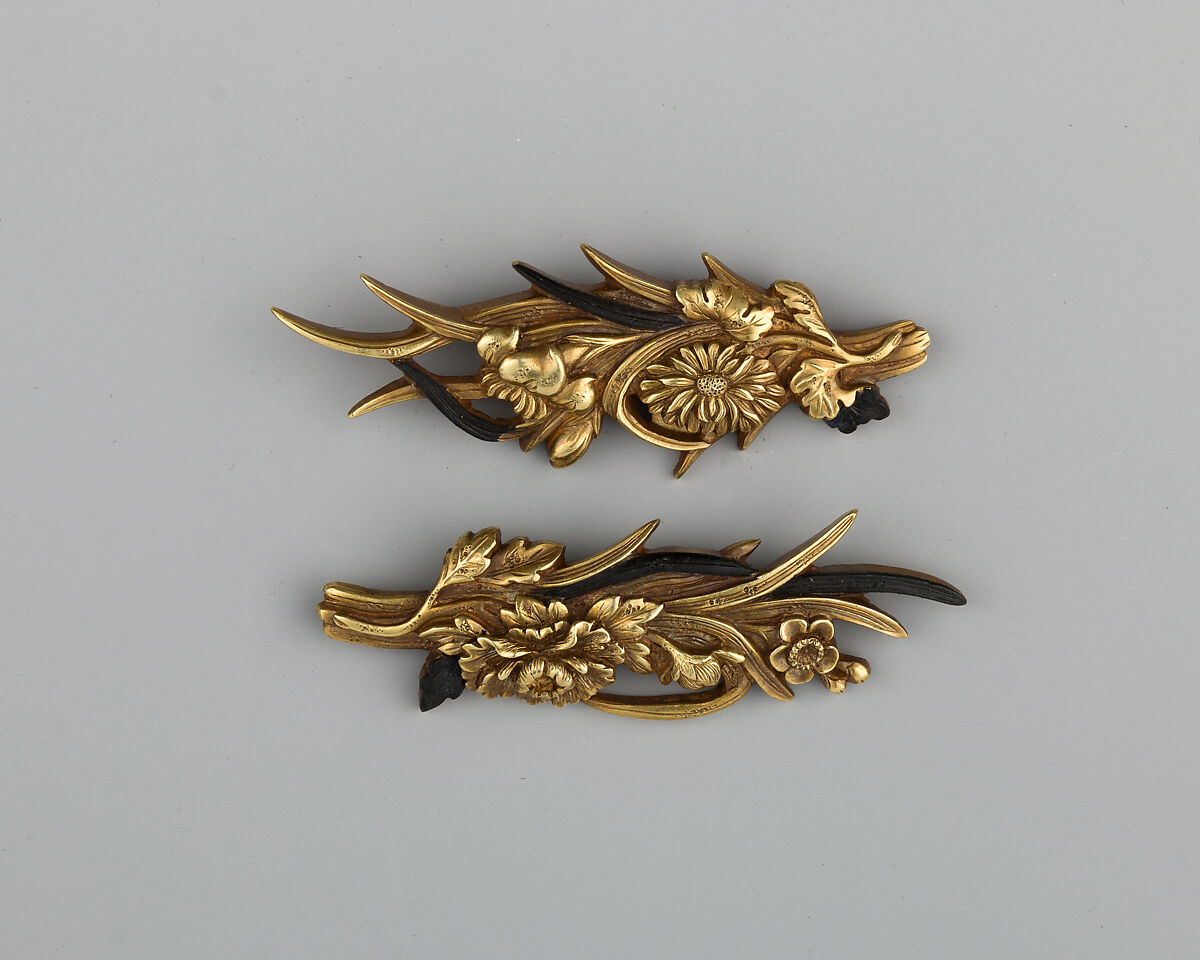 Pair of Sword-Grip Ornaments (Menuki), Copper-gold alloy (shakudō), gold, Japanese 