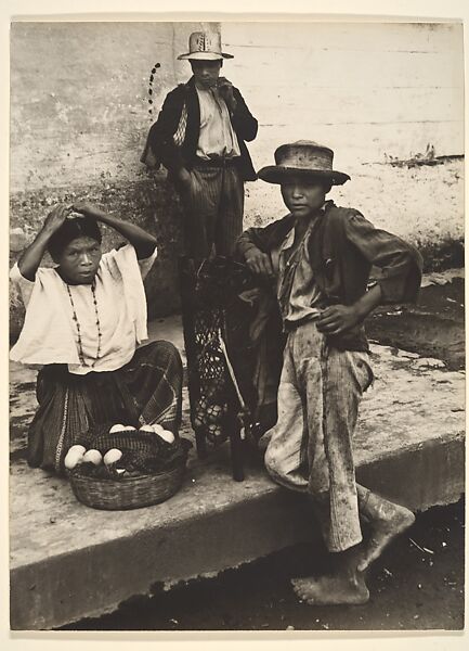 [Fruit and Vegetable Sellers, Guatemala], Sid Grossman (American, 1913–1955), Gelatin silver print 