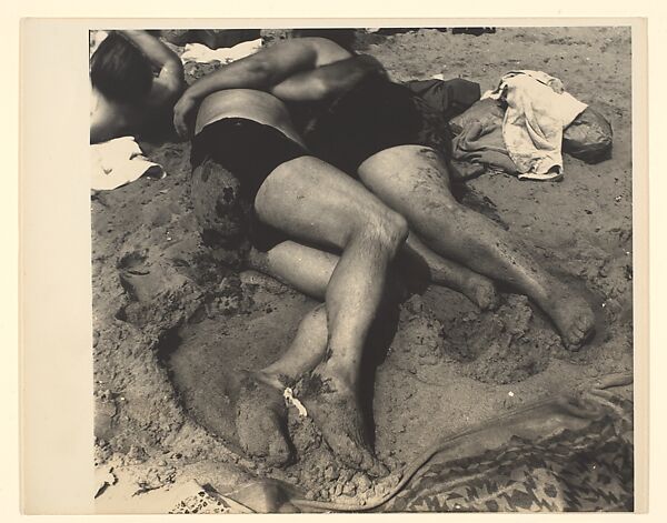 [Couple on the Beach, Coney Island, New York], Sid Grossman (American, 1913–1955), Gelatin silver print 
