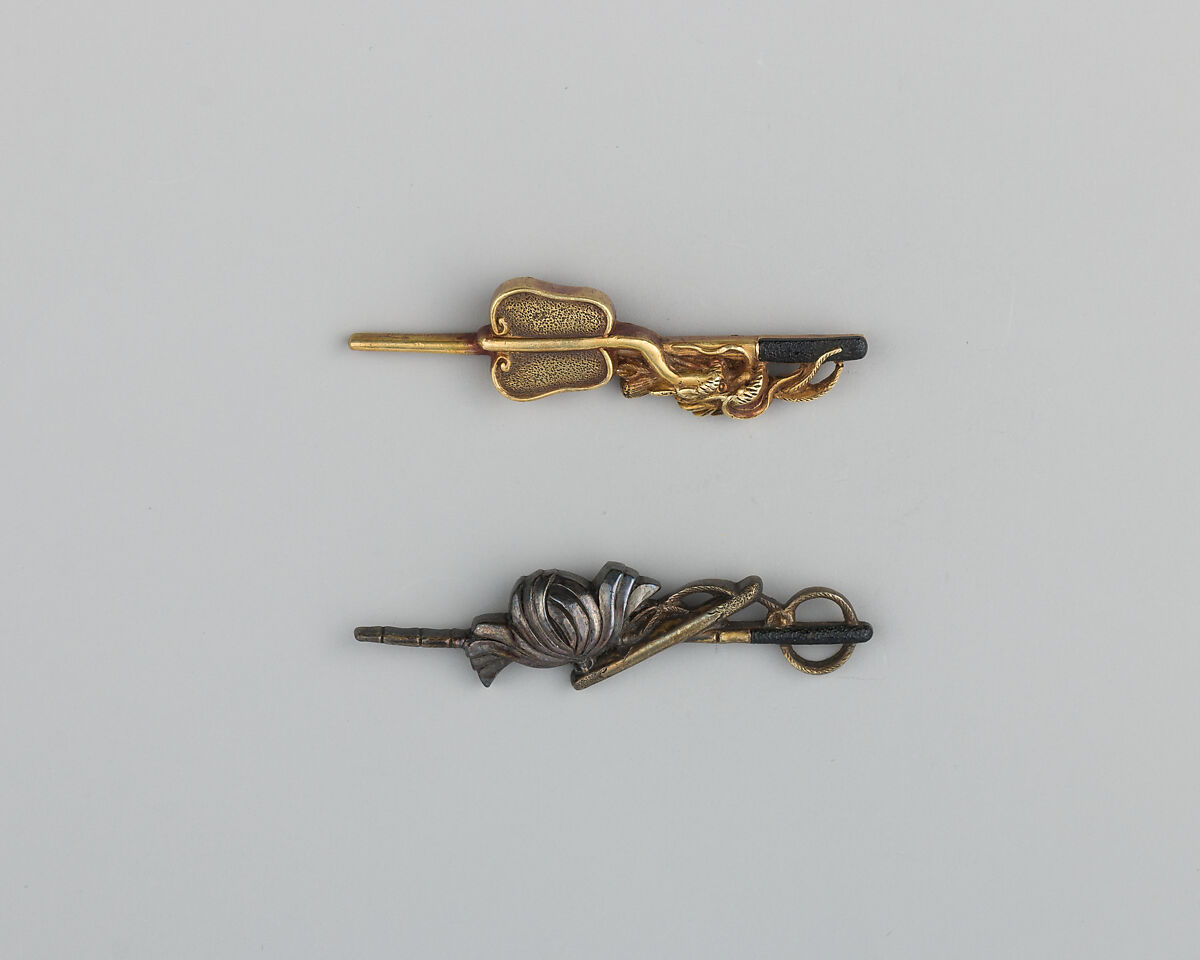 Pair of Sword-Grip Ornaments (Menuki), Copper-gold alloy (shakudō), gold, silver, Japanese 