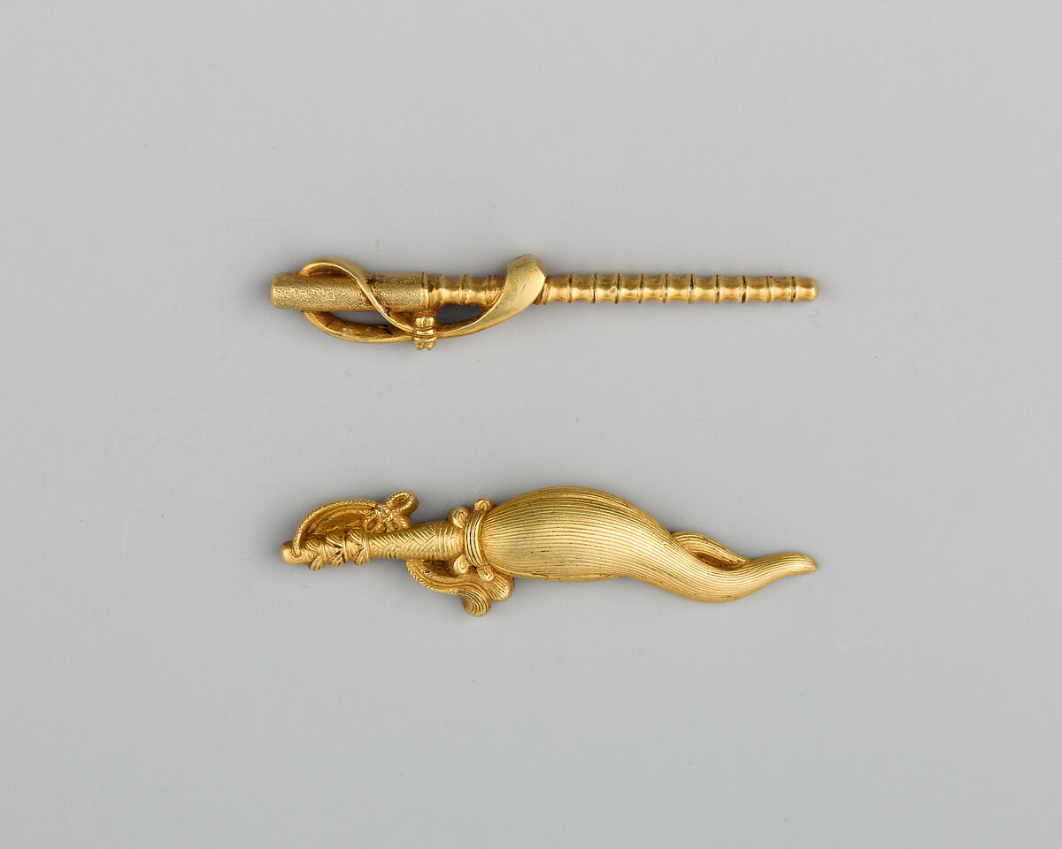 Pair of Sword-Grip Ornaments (Menuki), Gold, Japanese 