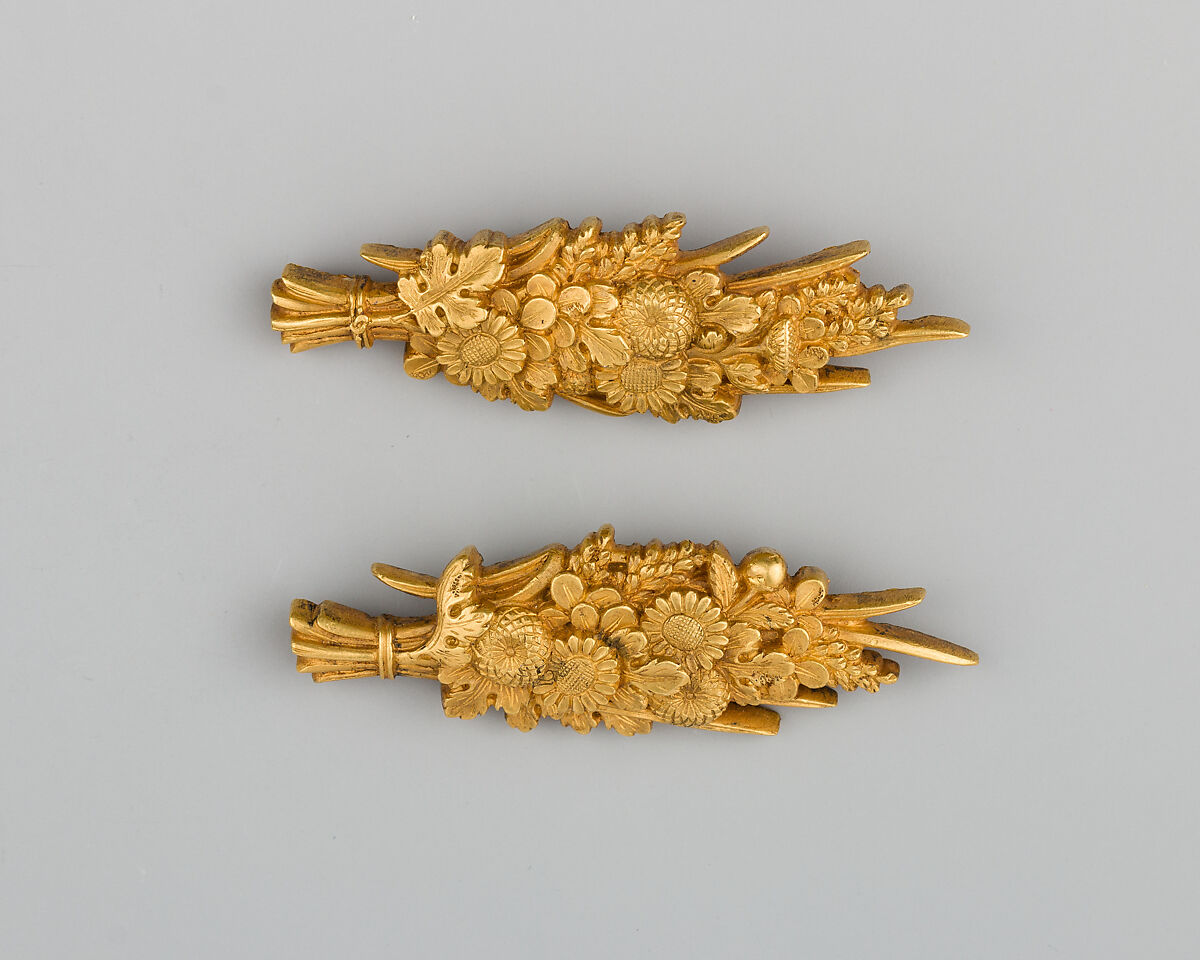 Pair of Sword-Grip Ornaments (Menuki), Gold, Japanese 