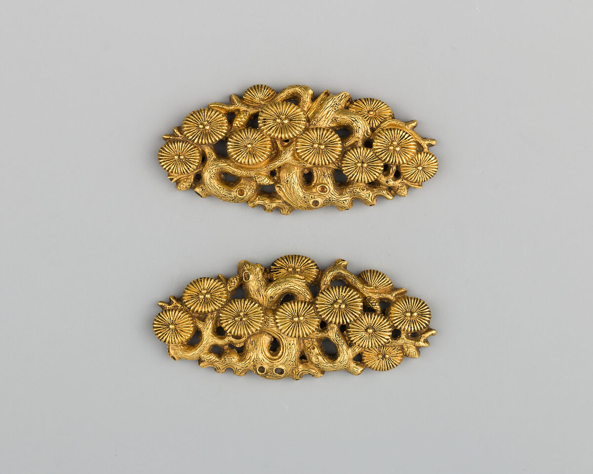 Pair of Sword-Grip Ornaments (Menuki), Gold, Japanese 