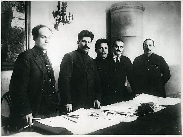 [Nikolai Antipov, Stalin, Sergei Kirov, Nikolai Shvernik, and Nicolay Komarov at Fifteenth Leningrad Regional Party Conference, Leningrad], Unknown (Russian), Gelatin silver print 