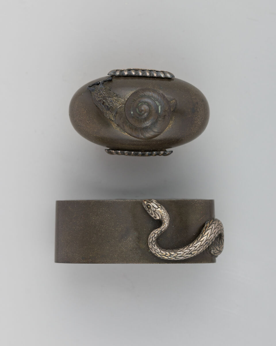 Sword-Hilt Collar and Pommel (Fuchigashira), Copper-silver alloy (shibuichi), silver, copper, gold, Japanese 