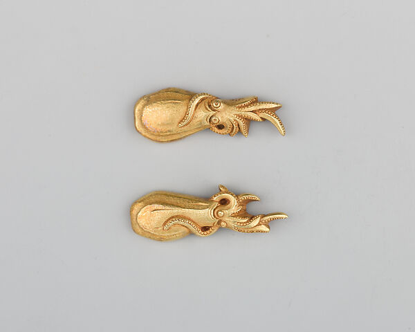 Pair of Sword-Grip Ornaments (Menuki), Gold, Japanese 