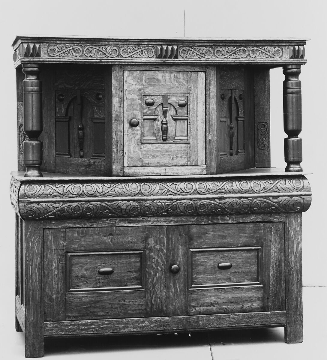 Cupboard, White oak, red oak, chestnut, hickory, red cedar,
cedar, American