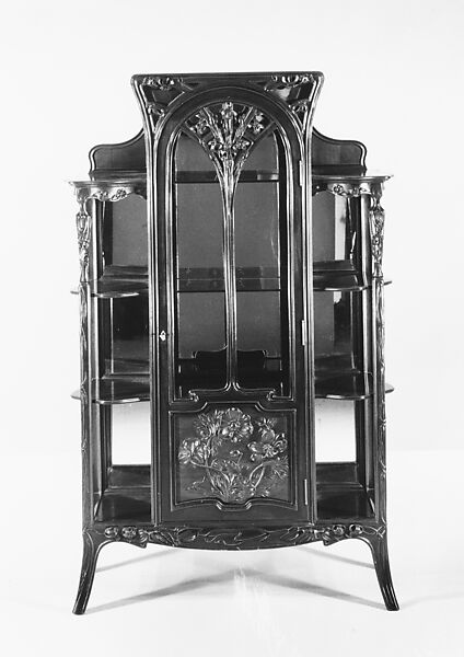 Curio Cabinet, George C. Flint and Company (active ca. 1868–1920), Mahogany, glass, American 