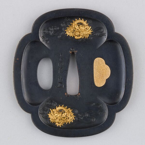 Sword Guard (Tsuba), Copper-gold alloy (shakudō), gold, copper, Japanese 